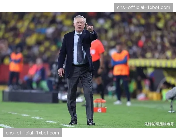 战术板：解析安切洛蒂如何用五中场限制曼城的控球