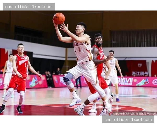 “CBA引入外籍裁判的首次考验：京沪大战G3判罚尺度受关注”
